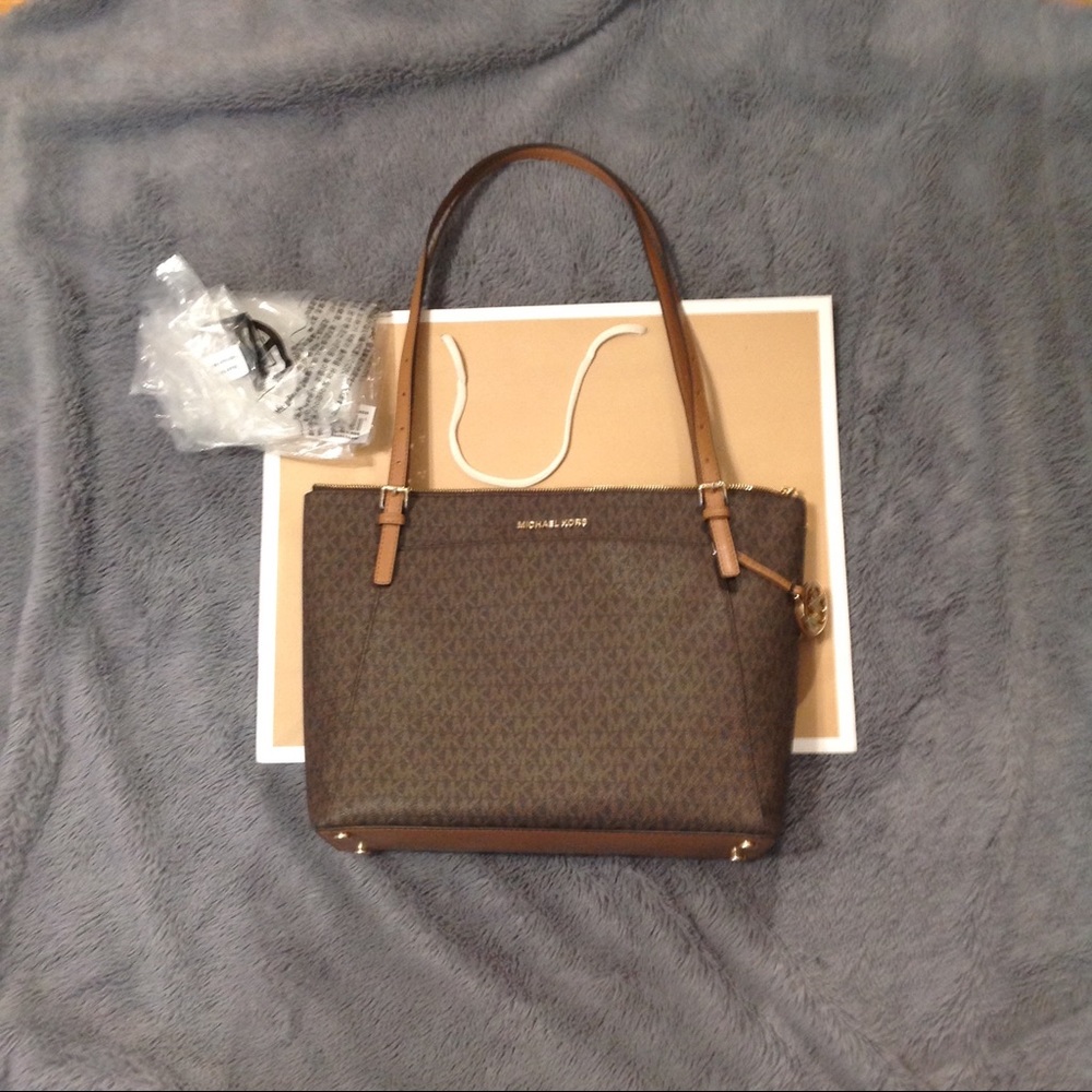 Michael kors voyager tote